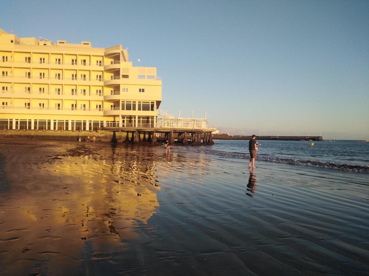 Alquilaencanarias Medano Lugar De Encuentro Эль-Медано Экстерьер фото